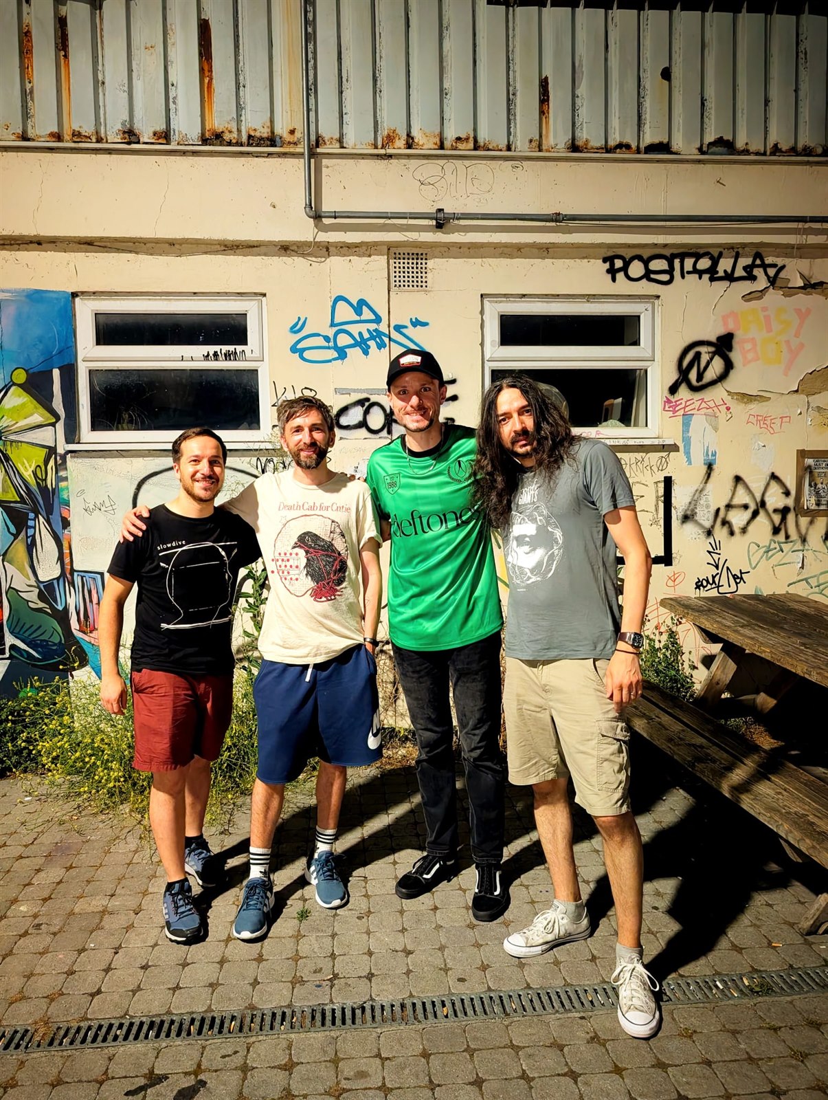 Robert Farrugia with Rhubiqs and Good Weather for an Airstrike after the London performance